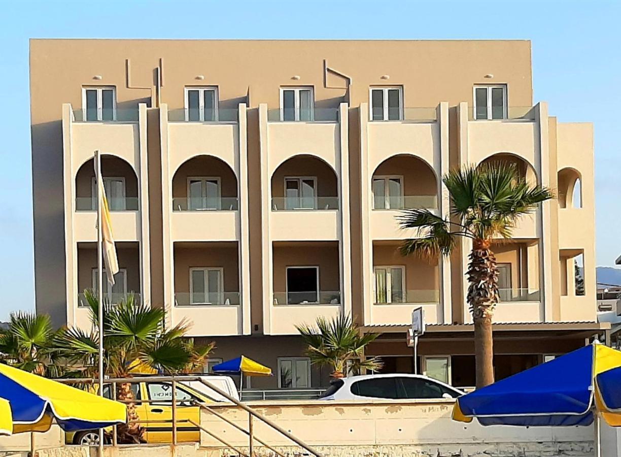 Marilyn Apartments 레팀노 외부 사진
